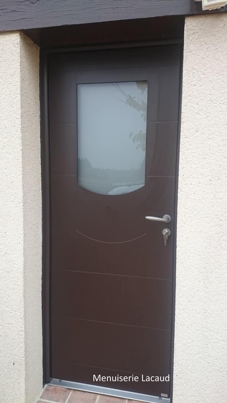 Porte dentree alu laquee marron